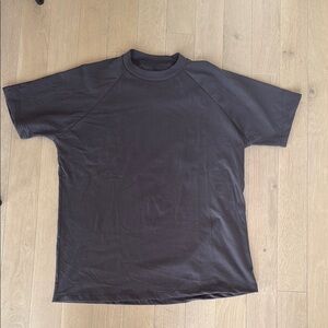 Yeezy Grey Short Sleeve Size 2 “M-L”